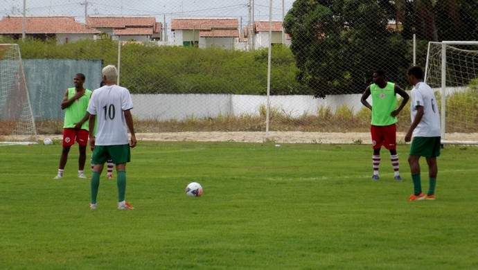 América-RN venceu jogo-treino contra Palmeiras das Rocas, no CT Abílio Medeiros, por 2 a 0 (Foto: Jocaff Souza)
