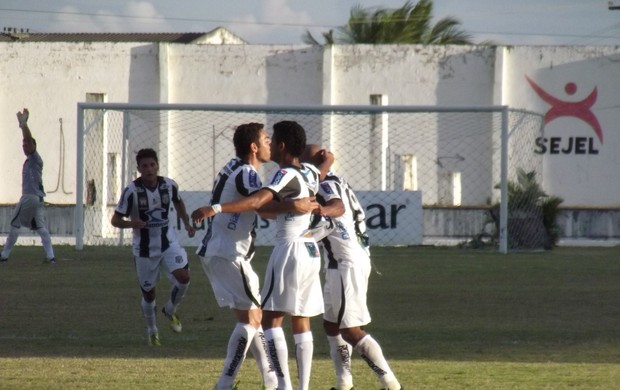 Treze 4x0 Águia (Foto: Silas Batista / Globoesporte.com/pb)