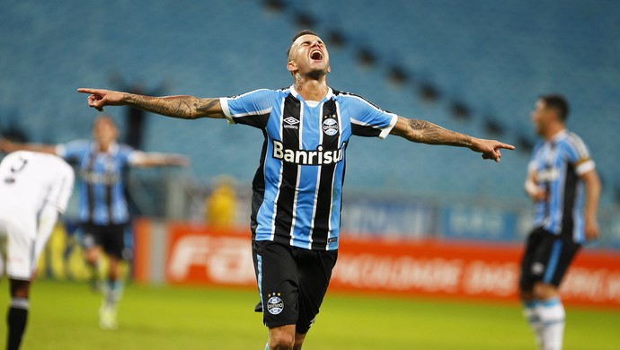 Luan contra contra a Ponte Preta (Foto: Lucas Uebel / Grêmio, DVG) Luan contra contra a Ponte Preta (Foto: Lucas Uebel / Grêmio, DVG)