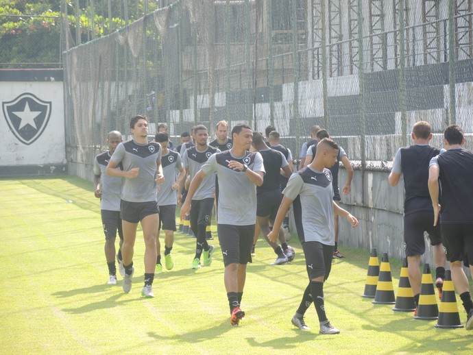 Treino Botafogo General Severiano (Foto: Marcelo Baltar)