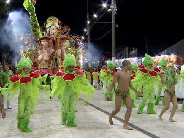 Desfile Bragança Paulista 4 - carnaval (Foto: Reprodução/TV Vanguarda)