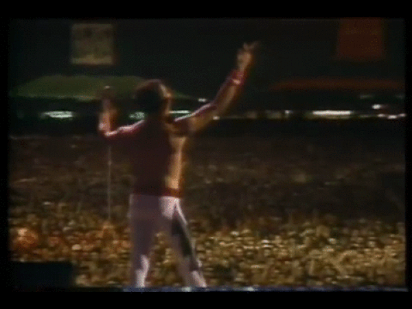 GIF Freddie Mercury (Foto: Youtube / Reprodução)