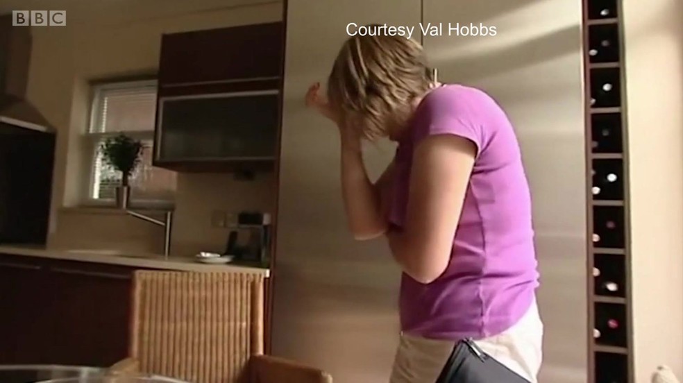 Alguns pacientes relatam sofrer desse tipo de dor até oito vezes ao dia (Foto: BBC)