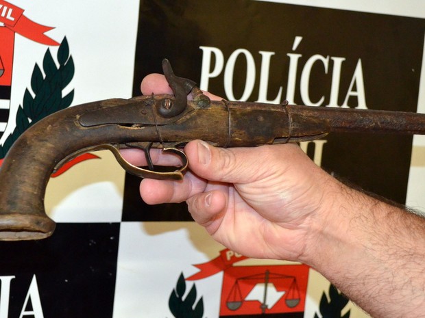 Garrucha da Guerra de Canudos é usada em roubo em Piracicaba (Foto: Thomaz Fernandes/G1)