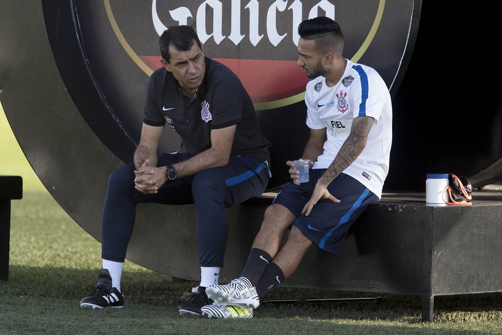 Sem trio, Carille confirma mudanças no Corinthians; Maycon fará exames