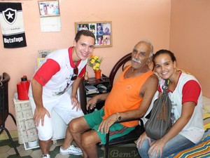 No último trote, alunos visitaram instituições de caridade em Campos, RJ (Foto: Wellington Cordeiro/FMC)