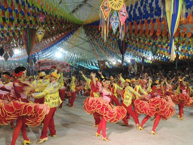 Quadrilha tradição se apresntou na 4ª noite do Festival de Quadrilhas Juninas da Globo NE. (Foto: Gabriela Lisboa/TV Globo)