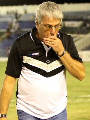 Sérgio Cosme, técnico do Treze (Foto: Leonardo Silva / Jornal da Paraíba)