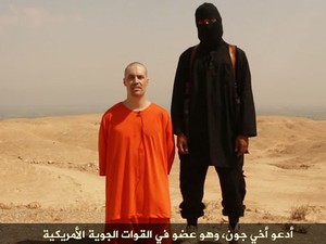 Imagem do vídeo divulgado na internet que mostra a suposta decapitação de Jame Foley, em agosto de 2014 (Foto: Reprodução/Archive.org)