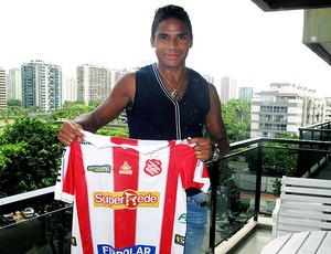 Almir jogador do Bangu (Foto: Gabriel Fricke / Globoesporte.com)