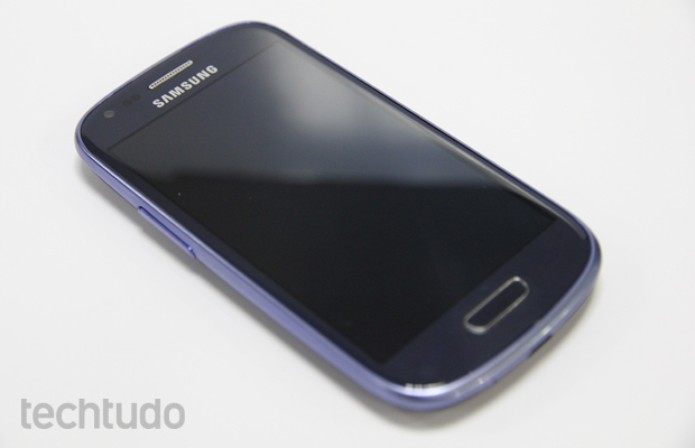 Galaxy S3 mini, a miniatura do top de linha de 2012 da Samsung (Foto: Marlon Câmara/TechTudo) Galaxy S3 mini, a miniatura do top de linha de 2012 da Samsung (Foto: Marlon Câmara/TechTudo)
