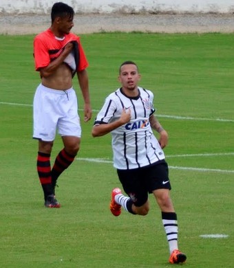 Artilheiro, Gabriel Vasconcelos exalta entrosamento do Corinthians sub-20