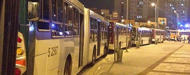 Greve de ônibus em SP lota trem, metrô e trânsito é recorde (Greve de ônibus em SP lota trem, metrô e trânsito é recorde (Greve de ônibus em SP lota trem, metrô e trânsito é recorde (Greve de ônibus em SP lota trem, metrô e trânsito é recorde (Greve de ônibus em SP lota trem, metrô e trânsito é recorde (Greve de ôn)