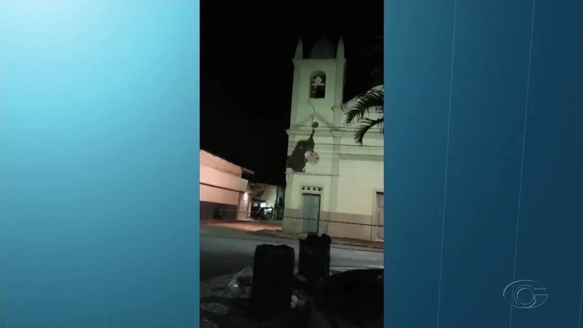 Torre da igreja Nossa Senhora da Conceição desaba em Atalaia, AL - Globo.com