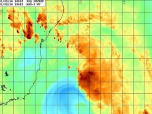 Ciclone está a 700 metros da costa (Foto: Reprodução/METSUL)
