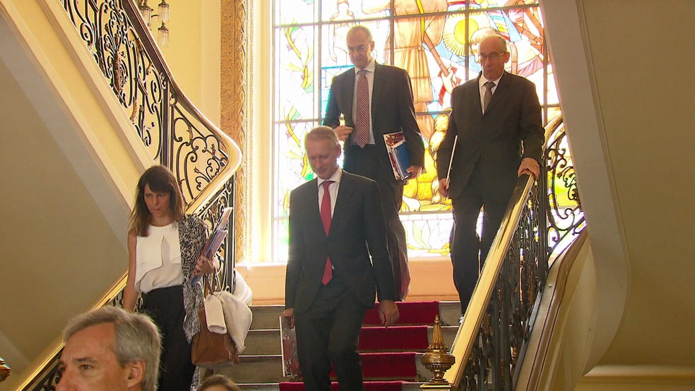 Embaixadores da União Europeia se reuniram no Palácio do Campo das Princesas com o governador Paulo Câmara nesta quinta (18) (Foto: Reprodução/TV Globo)