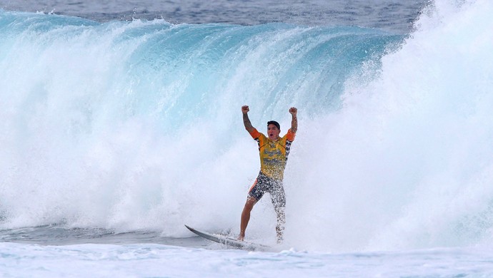 Gabriel Medina, Surfe, Pipeline (Foto: Márcio Fernandes / Ag. Estado)