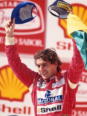 Ayrton Senna e Brasil: combinação que inspirou toda uma geração (Foto: Norio Koike / ASE)