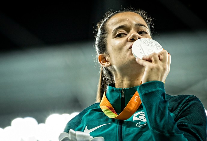 Prata de Veronica Hipolito 100m T38 (Foto: MPIX/CPB)
