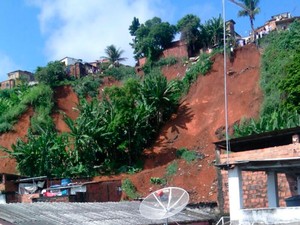Deslizamento de terra em Salvador (Foto: Jeferson Costa/Arquivo Pessoal)