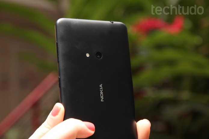 Lumia 625, o smartphone intermediário da Nokia com 4G  (Foto: Luciana Maline/TechTudo)