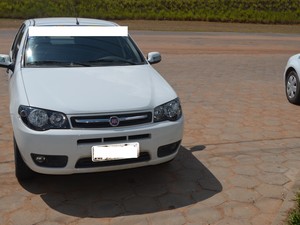 Vigilante furta veículo de onde trabalha, é seguido e preso carro furtado Vigilante furta veículo de onde trabalha, é seguido e preso