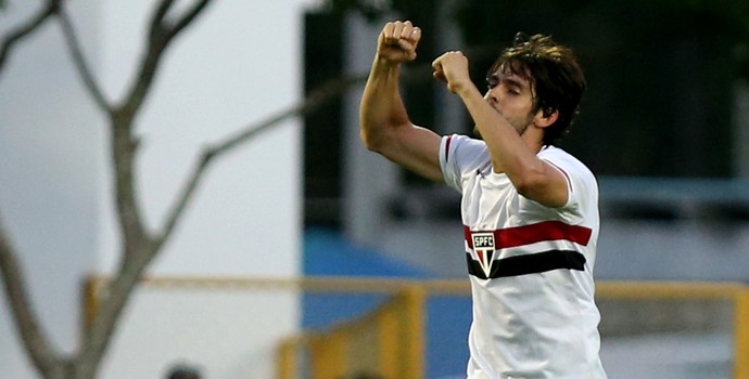 Kaká gol São Paulo x Vitória (Foto: Getty Images)