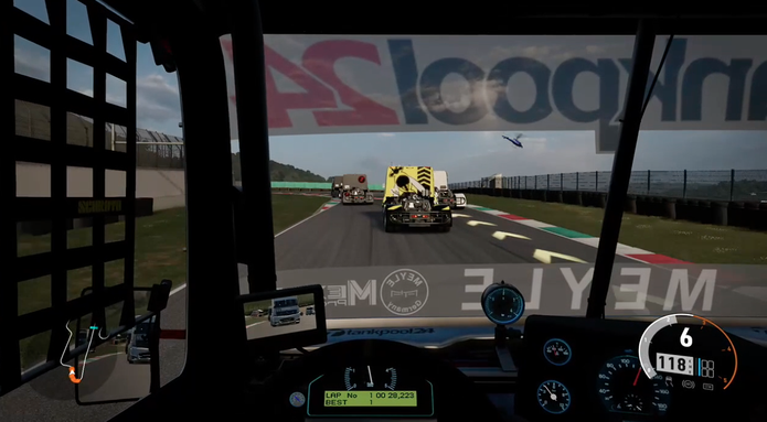 O interior de um caminhão em Forza 7 (Foto: Reprodução / Diego Borges) O interior de um caminhão em Forza 7 (Foto: Reprodução / Diego Borges)