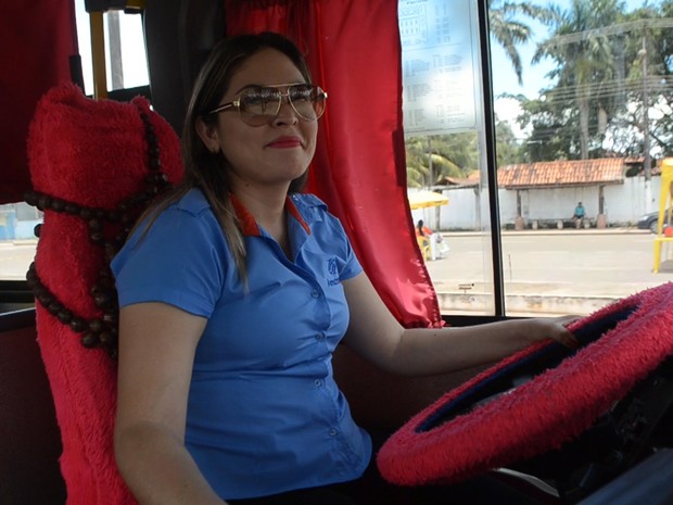 Motorista de Ônibus, mulher, incentivo, sonhos, amapá, macapá, (Foto: Fabiana Figueiredo/G1) Motorista de Ônibus, mulher, incentivo, sonhos, amapá, macapá, (Foto: Fabiana Figueiredo/G1)