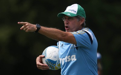 Com base mantida, Verdão celebra sequência positiva da defesa