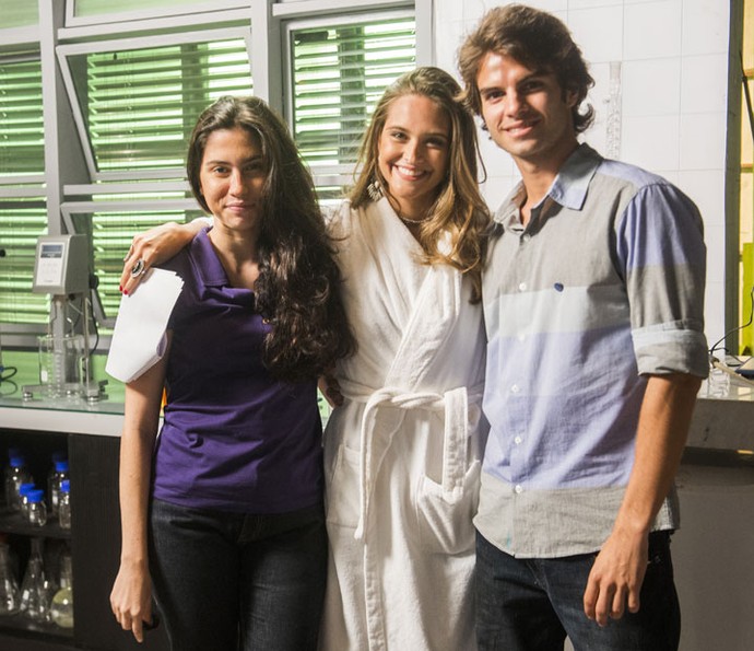 O trio posa nos bastidores das gravações dessa trama (Foto: João Miguel Júnior/Globo)