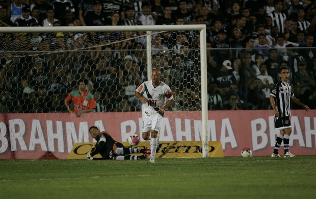 Fábio Júnior comemora gol contra o Ceará no PV (Foto: Natinho Rodrigues/Agência Diário)