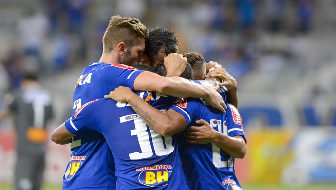 Cruzeiro comemora gol sobre o Uberlândia (Foto: Yuri Edmundo/Agência Estado)