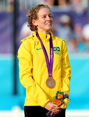 Yane Marques atleta do decatlo do Brasil com a medalha de Bronze (Foto: Getty Images)
