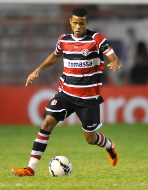 Everton Sena Santa Cruz (Foto: Aldo Carneiro / Pernambuco Press)