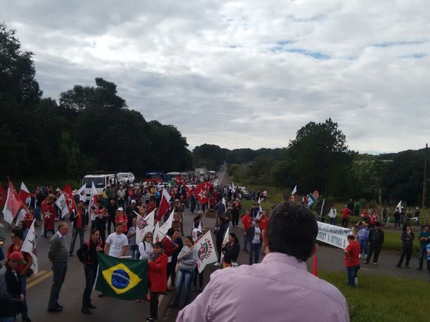 Protesto no trevo da BR-282 com a BR-158 em Maravilha (Foto: PRF/Divulgação)