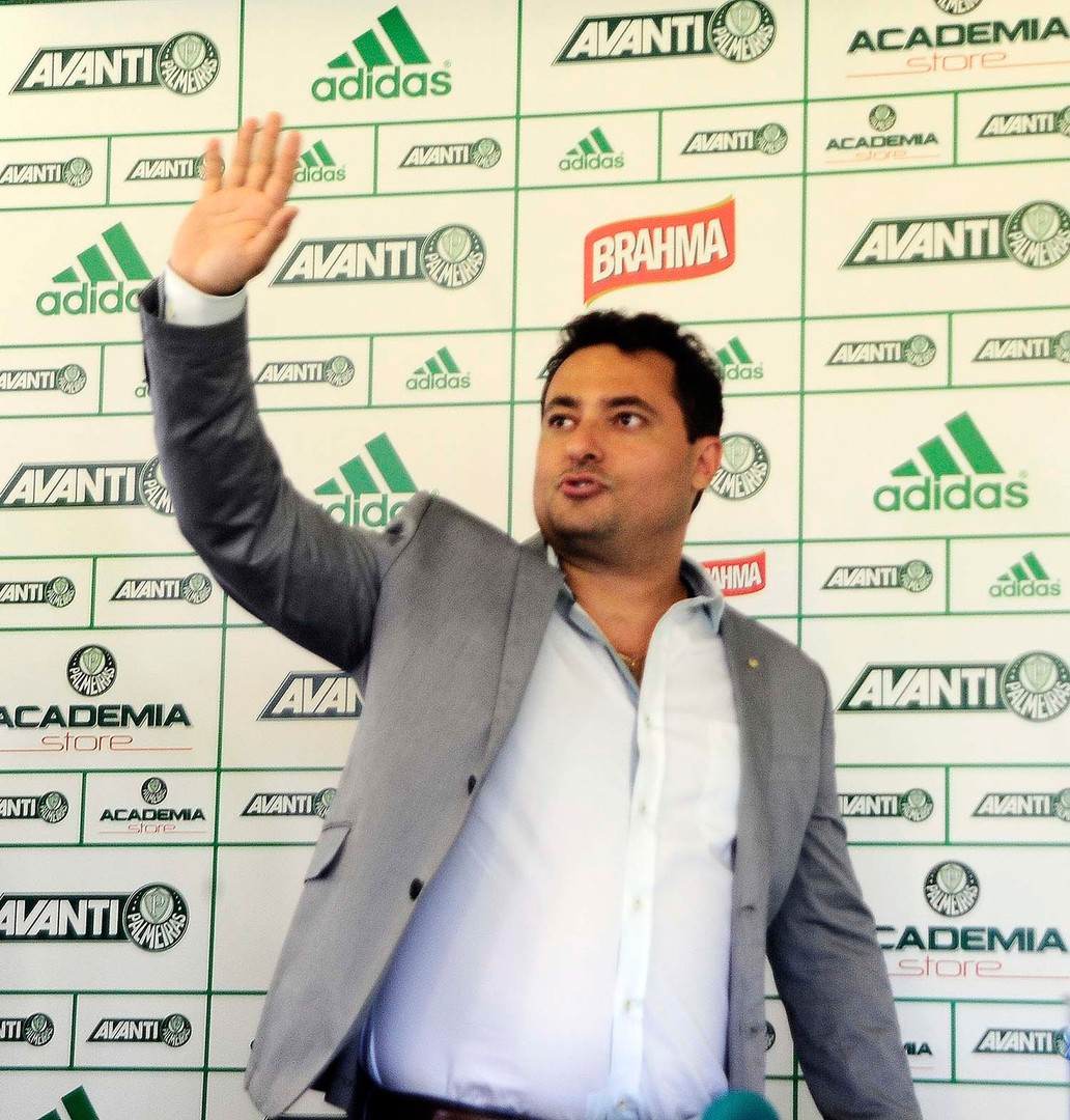 EXCLUSIVO: Novo diretor é apresentado no Palmeiras e promete esforço por títulos - Por Raony Coronado