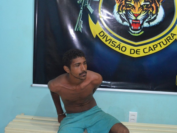 Marcelo &quot;Doido&quot; se queixava de muita fome e pedia para ser levado logo para a cadeia (Foto: Érico Veríssimo/G1RR)