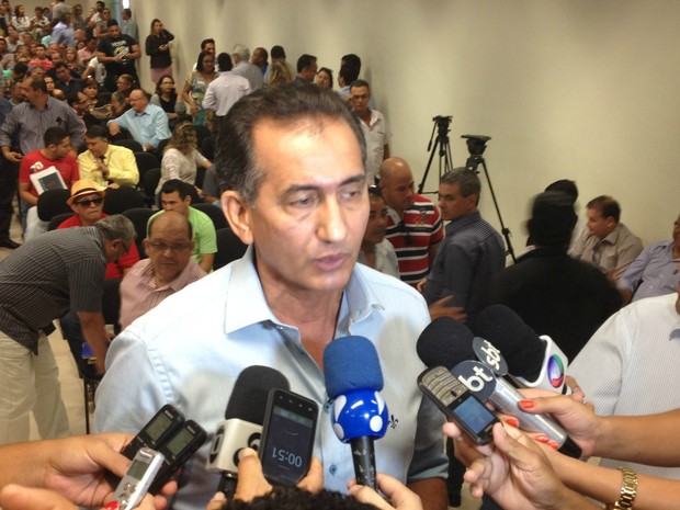 Waldez Góes apresentou relatório da transição do governo do Amapá (Foto: Gabriel Penha/G1)