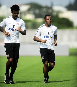 Gil entra na mira de clube da China e também pode deixar o Corinthians