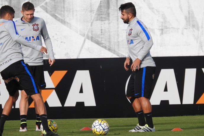 [Tudo Timão]  Guilherme retorna ao ataque e Carille divulga lista com novidades no Corinthians. Confira: