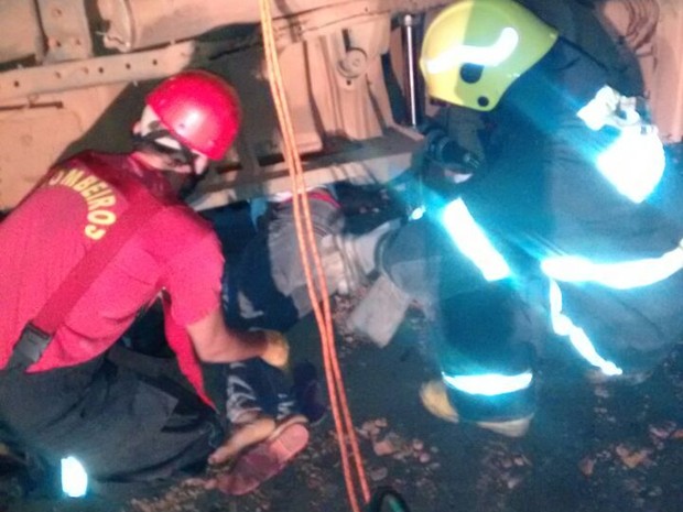 Segundo PM, 4 pessoas ficaram feridas no acidente em Monte do Carmo. (Foto: Divulgação )