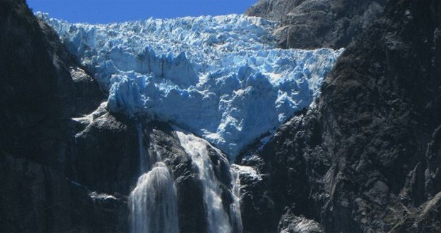 Ventisquero Colgante, no topo dos Andes (Foto: Reprodução/ Flickr)