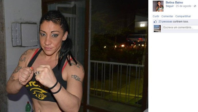 Betina, lutadora de MMA que andou nua (Foto: Reprodução/Facebook)