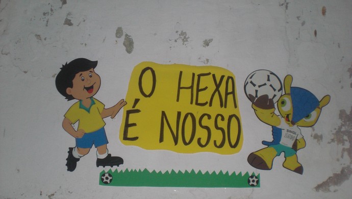 Detalhe na parede da Casa do Menino Jesus no amistoso Brasil x Panamá (Foto: Thaís Jorge )
