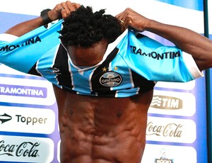 Zé Roberto é apresentado no Grêmio (Foto: Wesley Santos / Futura Press)