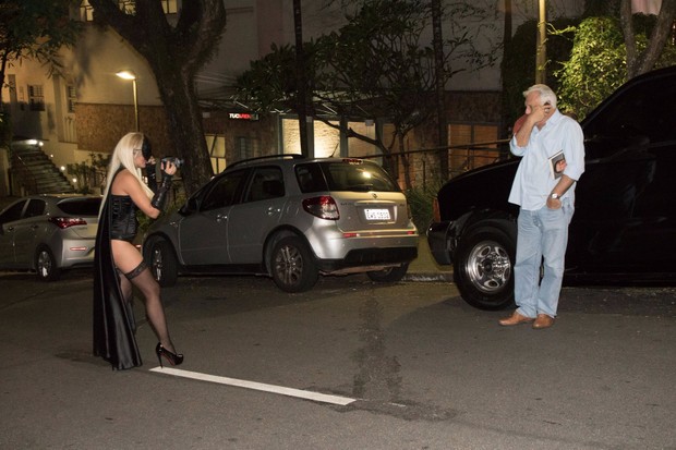 Paparazzi misteriosa fotografa Antônio Fagundes (Foto: Divulgação)