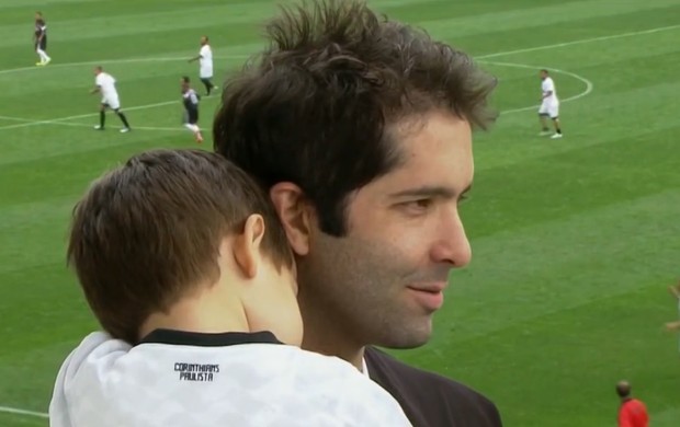 Autor do primeiro gol da Arena Corinthians dedica feito ao filho