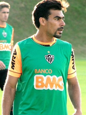 Araújo treino Atlético-MG (Foto: Leonardo Simonini)