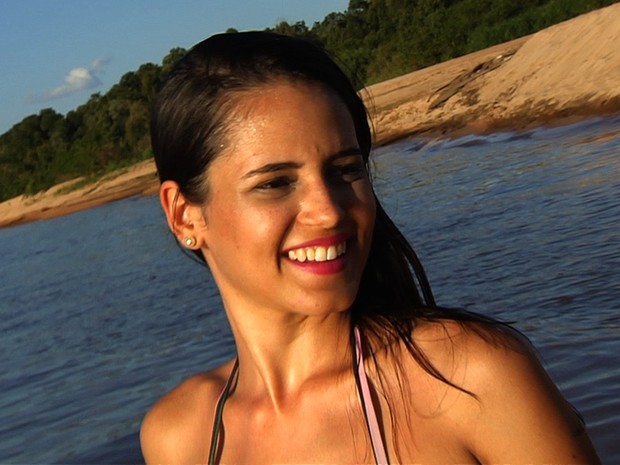 Advogada Nathállia Ferreira Carvalho, 24 anos, é uma das candidatas ao Musa do Araguaia 2015, em Goiás (Foto: Reprodução/TV Anhanguera)